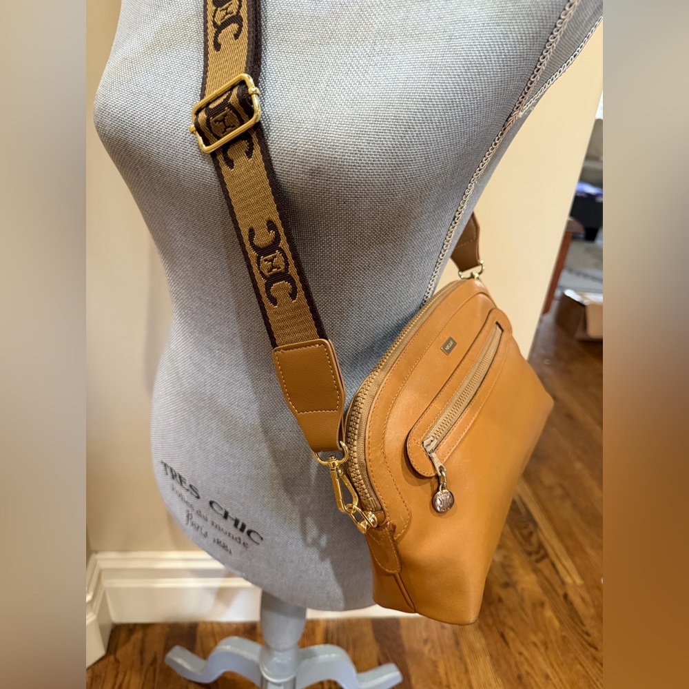 CELINE Caramel Leather Vintage Pouch w/unbranded strap - Picture 2 of 12